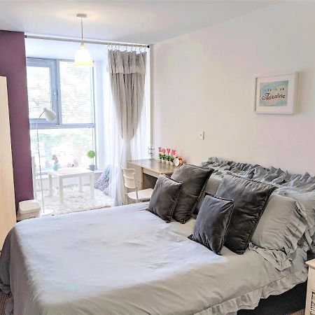 Large 3 Bedrooms In Liverpool City Centre, Free Parking ภายนอก รูปภาพ