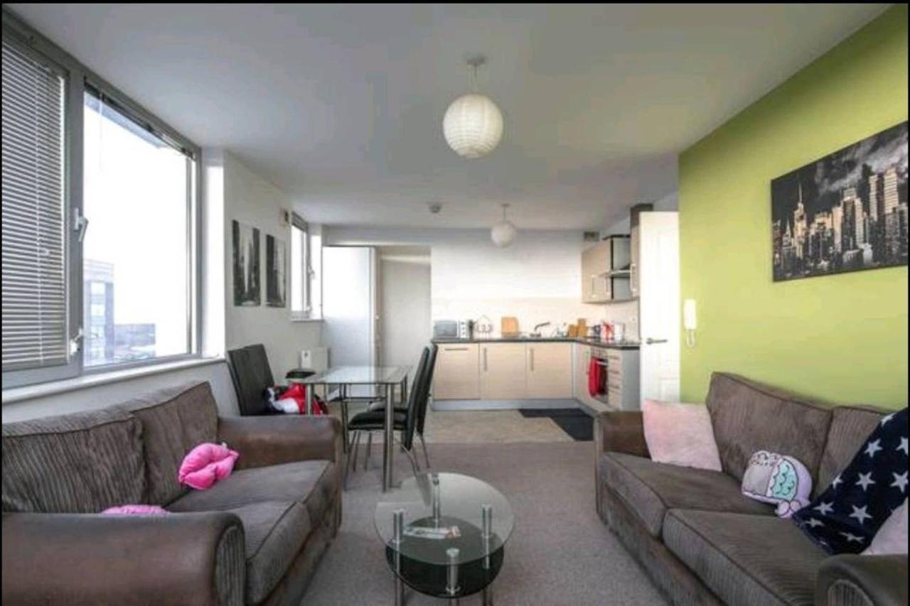 Large 3 Bedrooms In Liverpool City Centre, Free Parking ภายนอก รูปภาพ