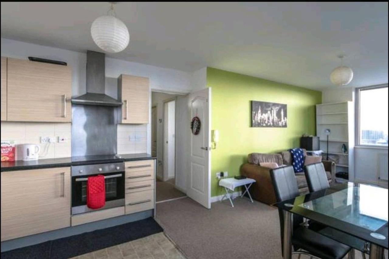 Large 3 Bedrooms In Liverpool City Centre, Free Parking ภายนอก รูปภาพ