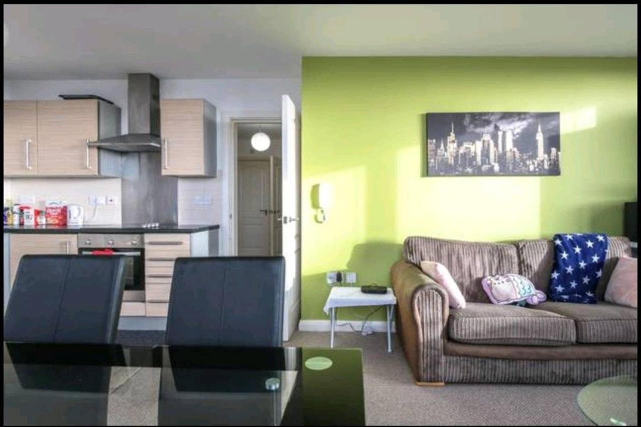 Large 3 Bedrooms In Liverpool City Centre, Free Parking ภายนอก รูปภาพ