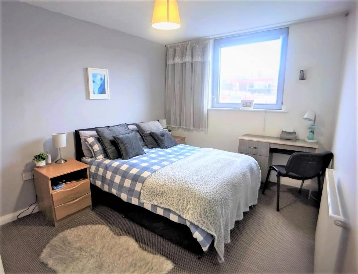 Large 3 Bedrooms In Liverpool City Centre, Free Parking ภายนอก รูปภาพ